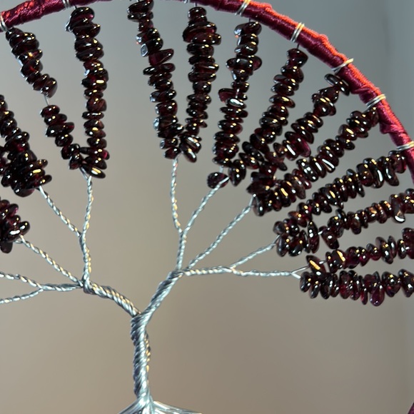 🔥SALE🔥 Garnet Crystal Tree Of Life Dream Catcher! - Picture 5 of 6